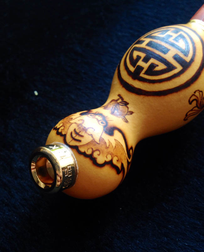 火绘宝相花福寿如意随形葫芦烟嘴(孤品)